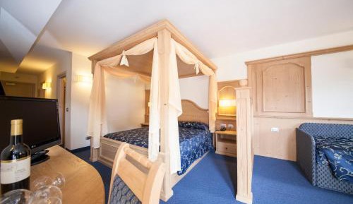 Junior Suite with Balcony