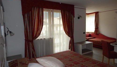 Deluxe Junior Suite