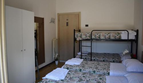 Quadruple Room with Shared Bathroom