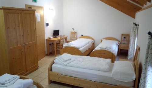 Quadruple Room with Private Bathroom