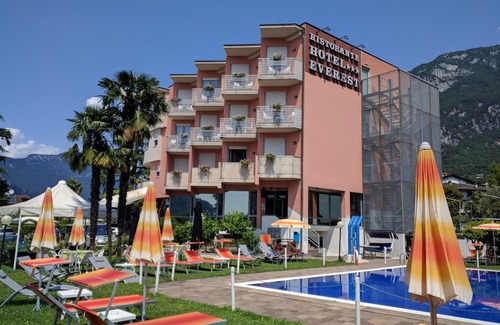 Bolognano-Vignole Hotel | Hotel Everest Arco