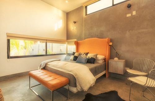 Punta Sal House | LN10 Resort Style all inclusive queen bed suite frente al Mar