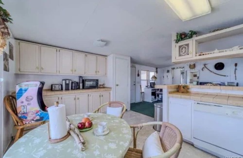 Cottonwood Cove House | Rag Proper Ranch Free WiFi and AC peaceful White Hills close to Las Vegas