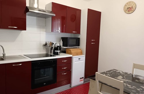 Altavalle Apartment | Pet friendly vacation apartment with private garden