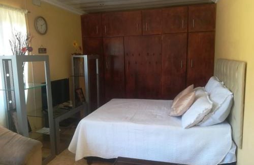 Kingsburgh Apartment | Bk's self catering