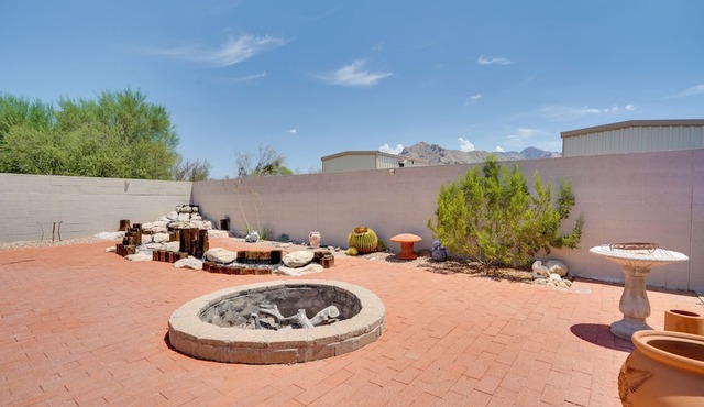 Tucson Cottage w/Courtyard & Grill - Near Hiking!