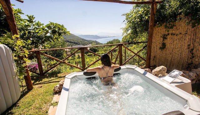 Holiday Home 'Villino Rosaria Sea View' with Sea View, Wi-Fi and Air Conditioning