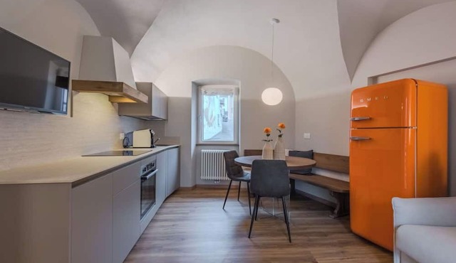Lovely apartment for 6 people with WIFI, TV and balcony