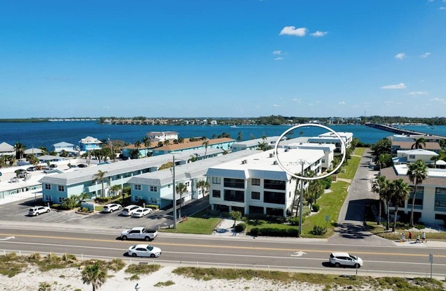 Runaway Bay Bradenton Beach 