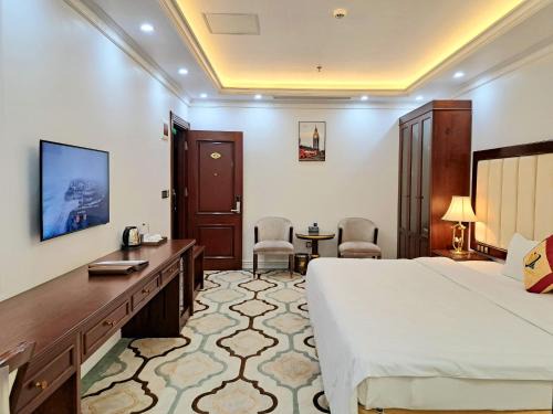 The Shine Hotel 